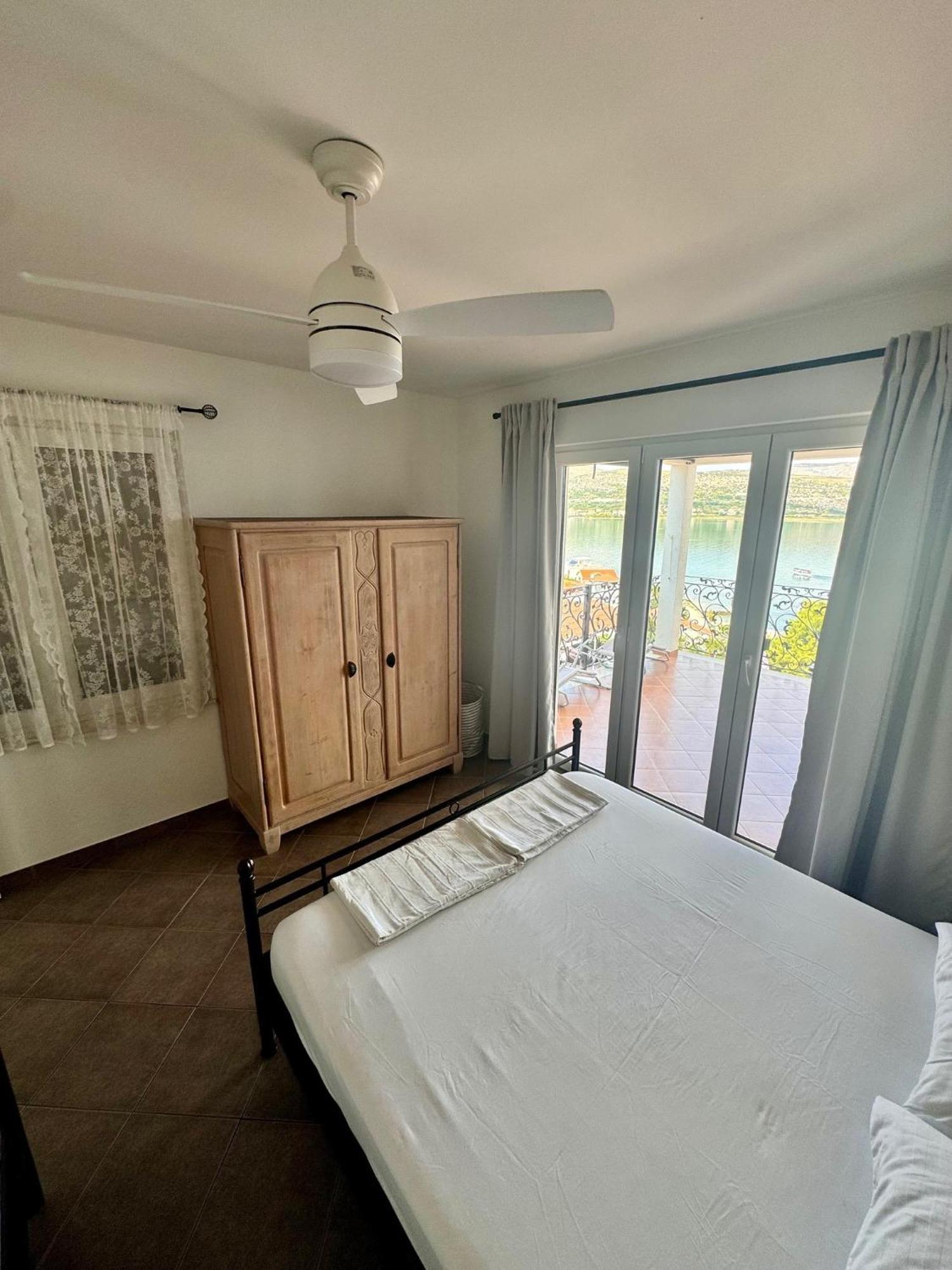 Apartment Nanito Trogir Eksteriør billede