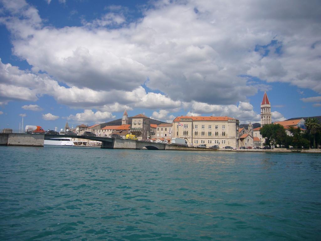 Apartment Nanito Trogir Eksteriør billede